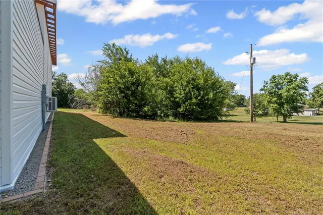 $224,900 | 1005 Sycamore Drive, Maysville, MO 64469