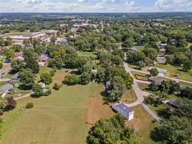 $224,900 | 1005 Sycamore Drive, Maysville, MO 64469