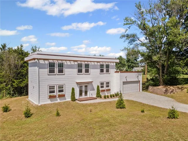 $224,900 | 1005 Sycamore Drive, Maysville, MO 64469