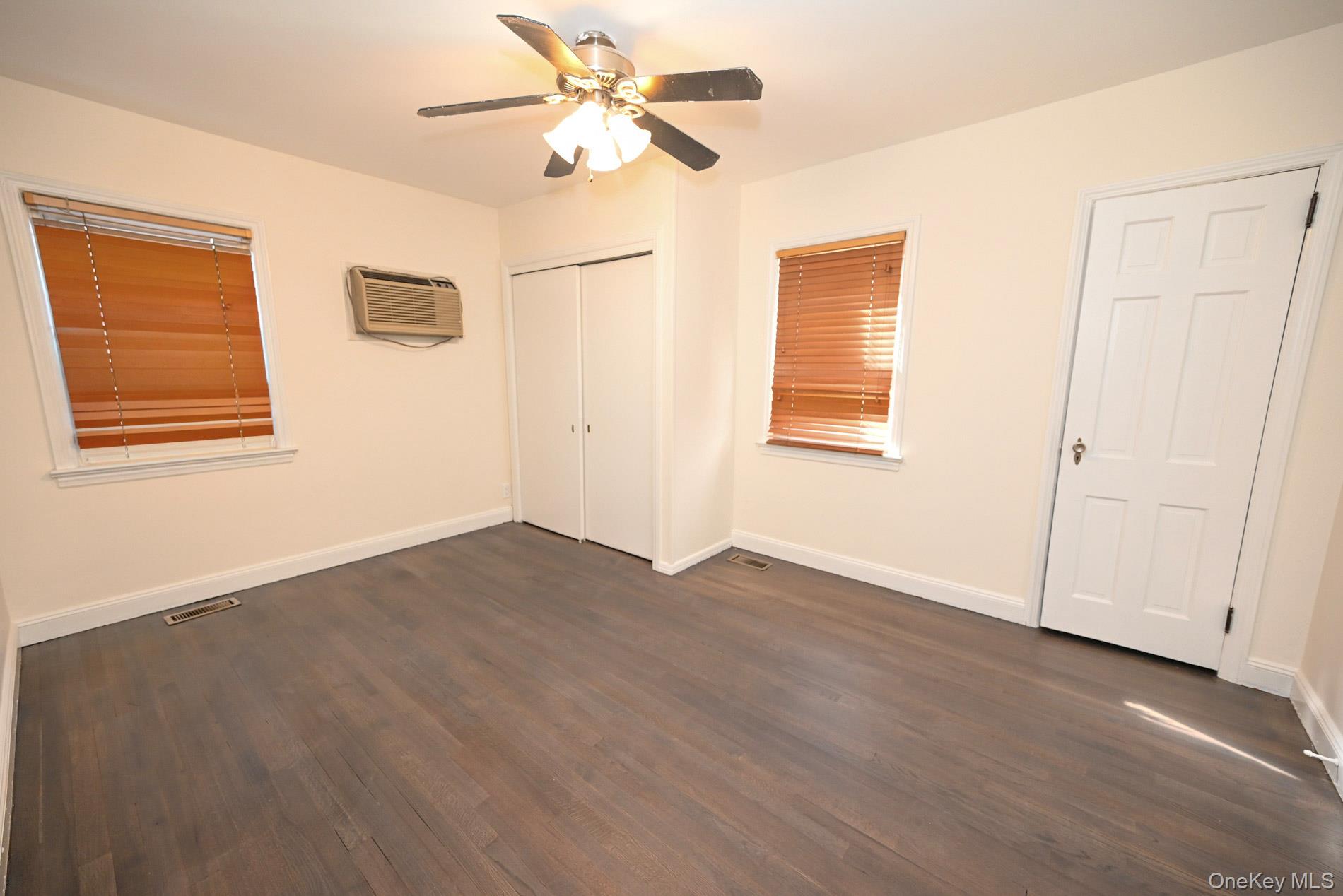 168 Hendrickson Avenue Valley Stream, NY 11580 - Photo 8 of 22