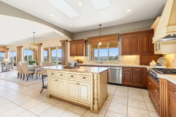 $1,599,000 | 18687 Rosemary Lane, Grass Valley, CA 95949
