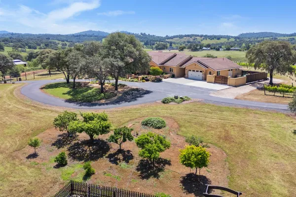 $1,599,000 | 18687 Rosemary Lane, Grass Valley, CA 95949