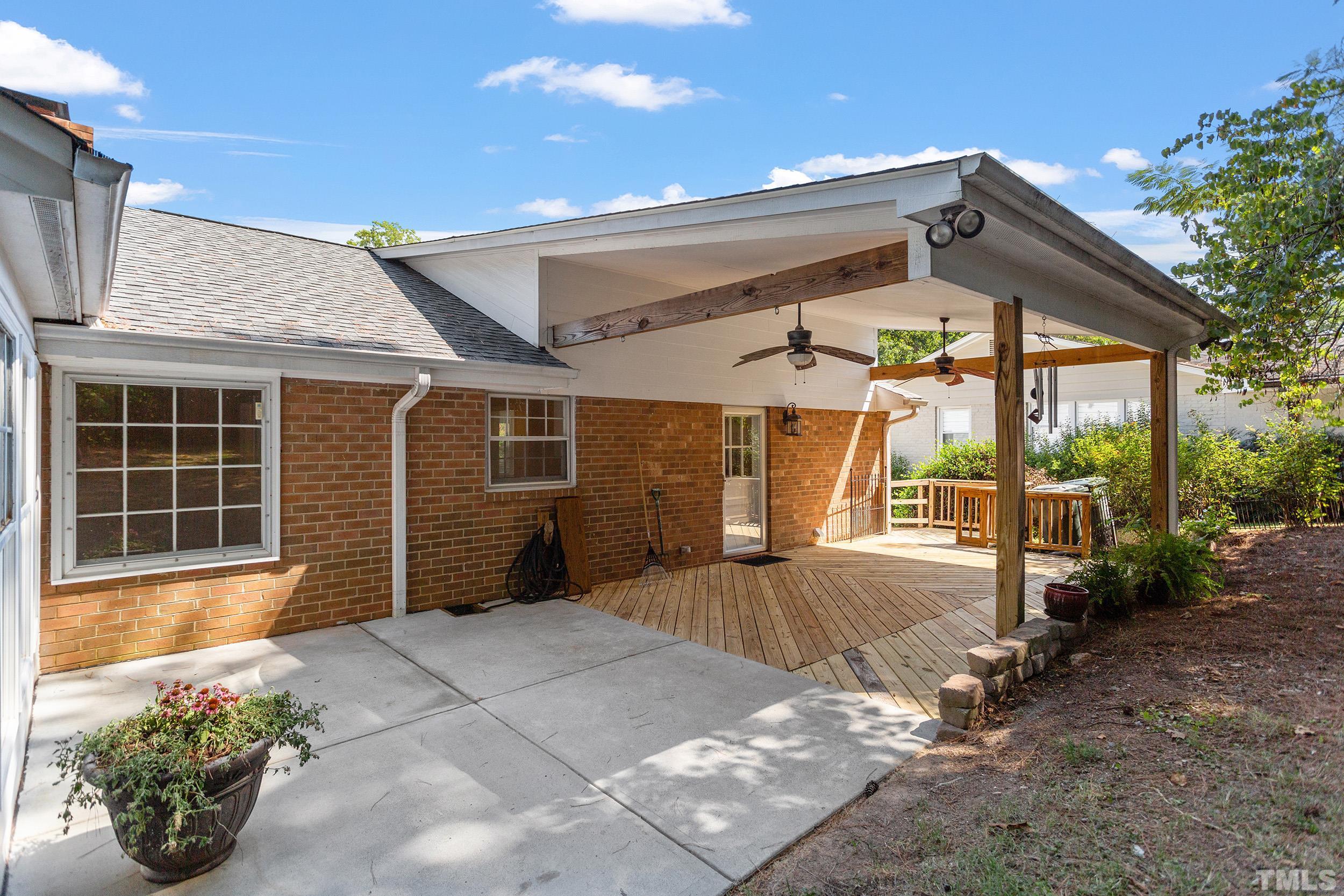 4017 Spruce Drive Raleigh, NC 27612 - Photo 9 of 36