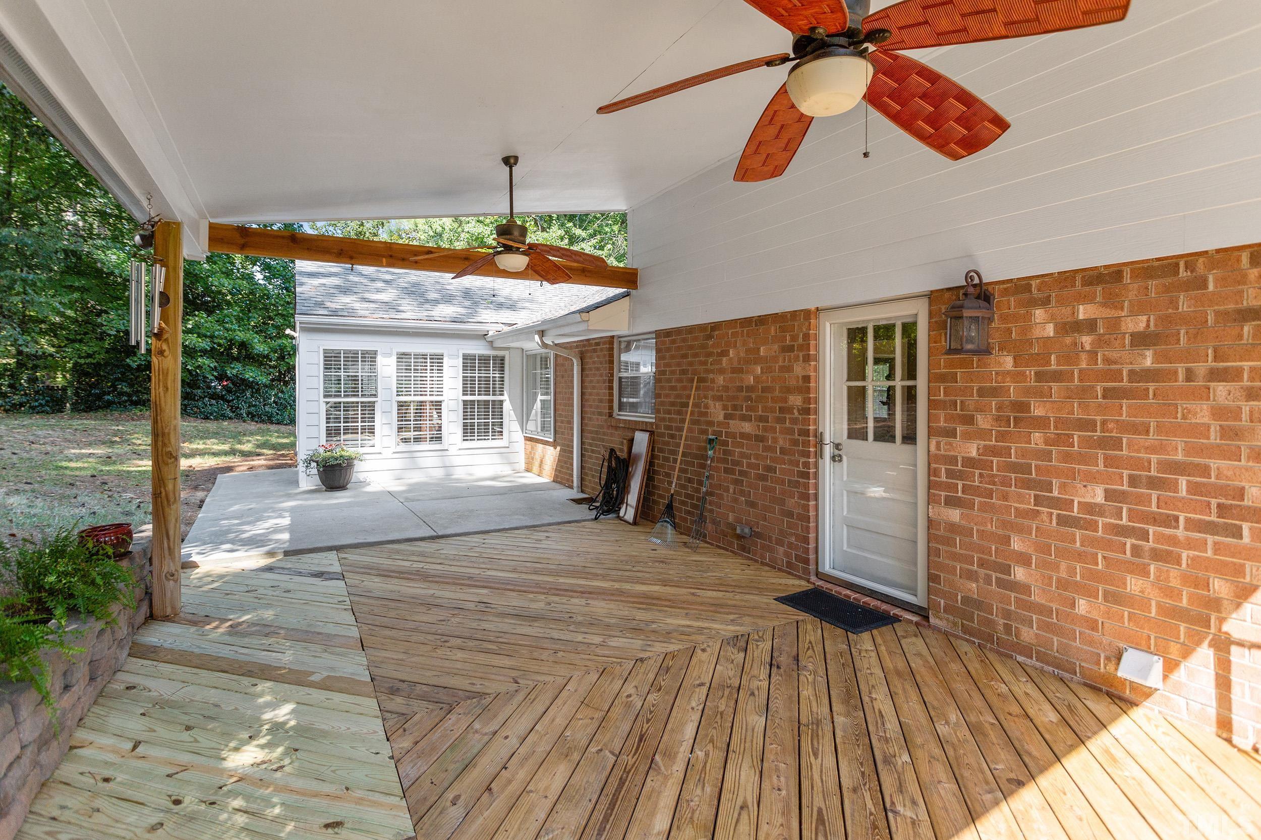 4017 Spruce Drive Raleigh, NC 27612 - Photo 10 of 36