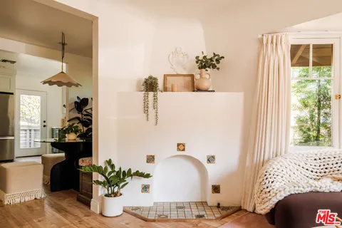 $999,000 | 643 North Vendome Street, Los Angeles, CA 90026