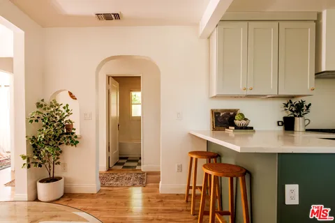 $999,000 | 643 North Vendome Street, Los Angeles, CA 90026