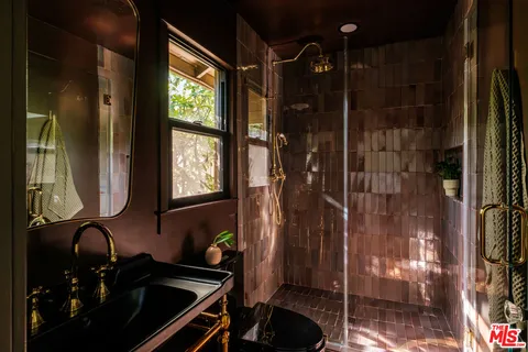 $999,000 | 643 North Vendome Street, Los Angeles, CA 90026
