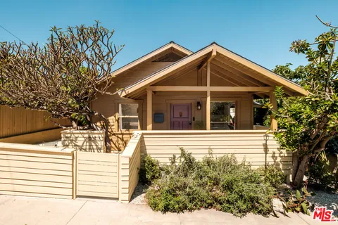 $999,000 | 643 North Vendome Street, Los Angeles, CA 90026
