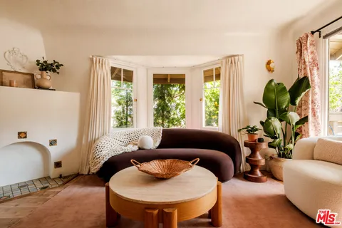$999,000 | 643 North Vendome Street, Los Angeles, CA 90026
