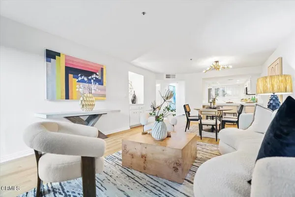 $779,000 | 961 East California Boulevard, Unit 109, Pasadena, CA 91106