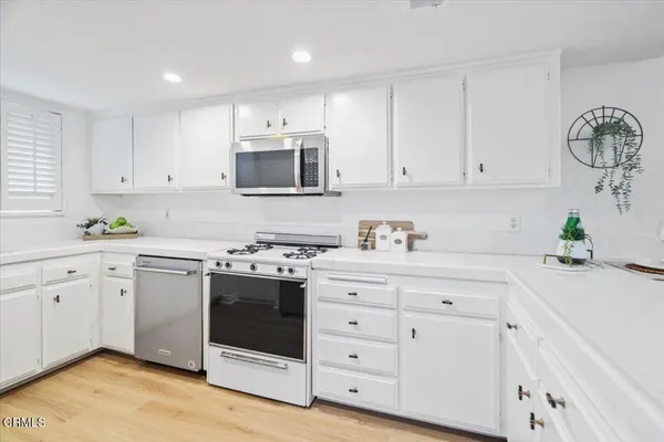 $779,000 | 961 East California Boulevard, Unit 109, Pasadena, CA 91106