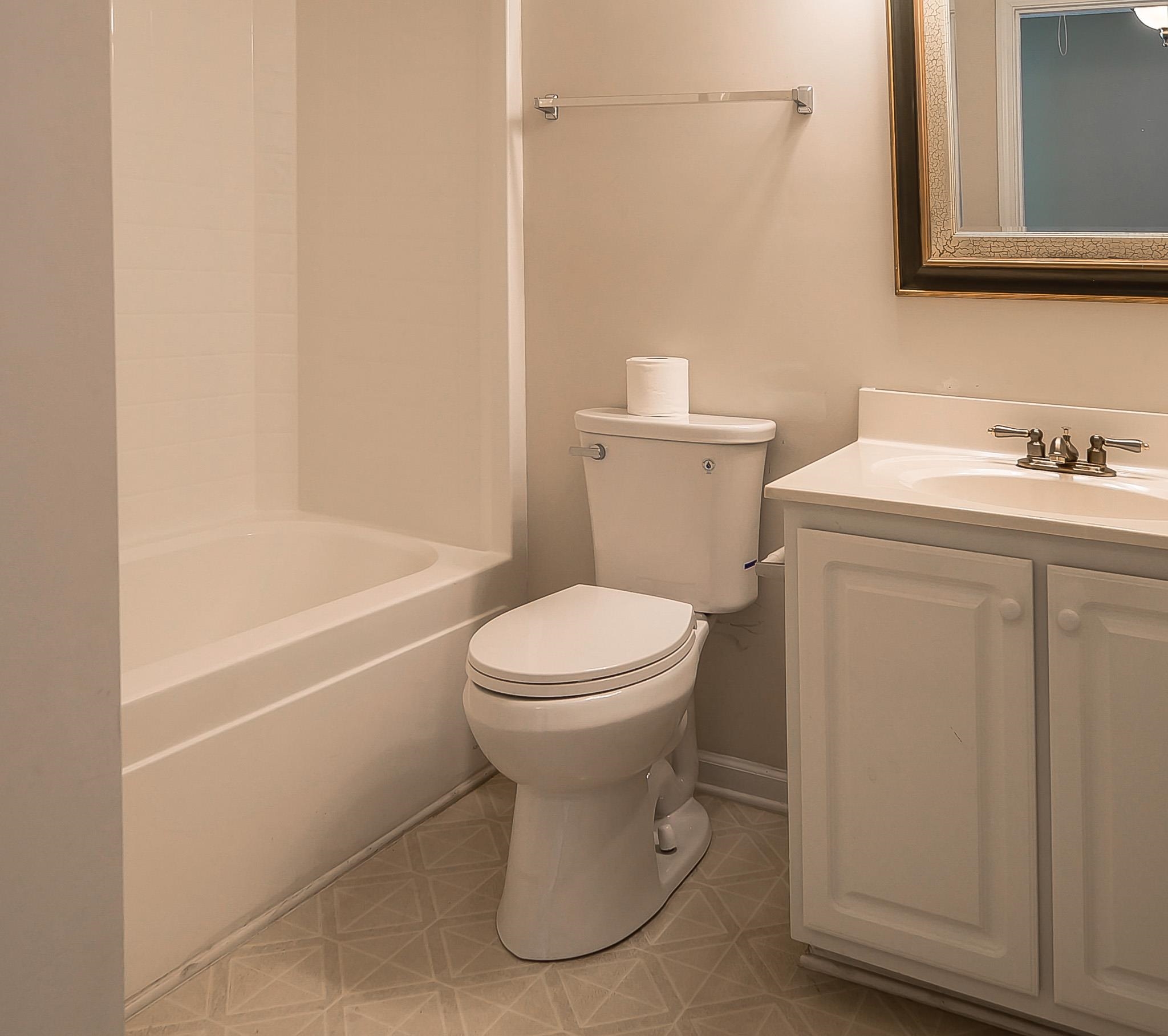 324 Claybrooke Drive Greer, SC 29650 - Photo 23 of 28 Bath