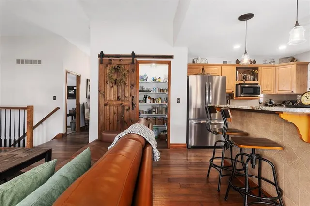 $425,000 | 15804 East 27th Street South, Independence, MO 64055