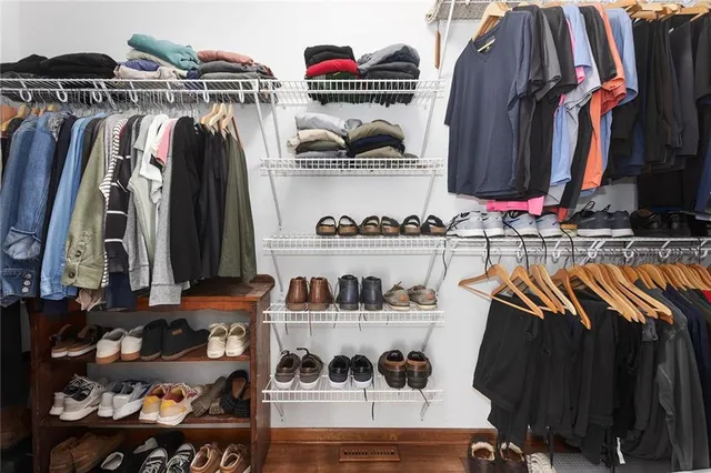 $425,000 | 15804 East 27th Street South, Independence, MO 64055