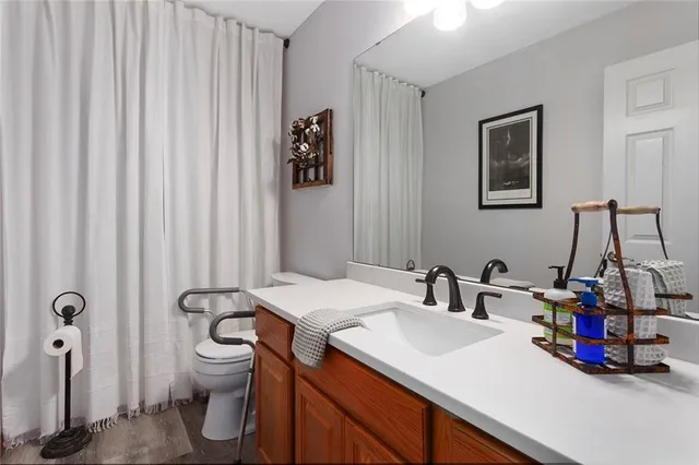 $425,000 | 15804 East 27th Street South, Independence, MO 64055