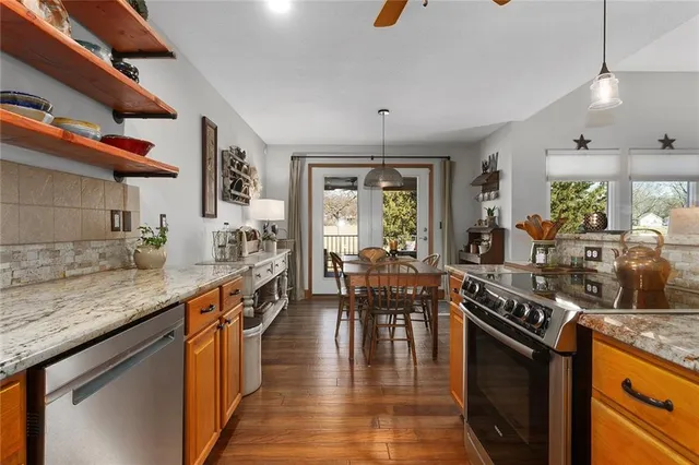 $425,000 | 15804 East 27th Street South, Independence, MO 64055