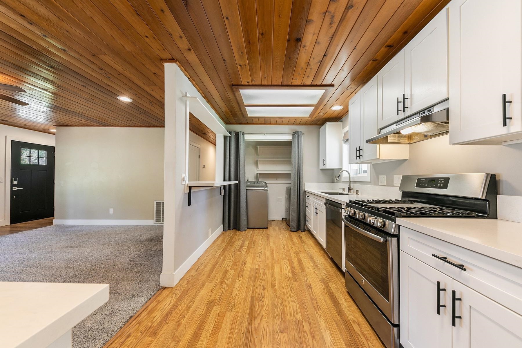 10227 Laburnham Circle Truckee, CA 96161 - Photo 11 of 28