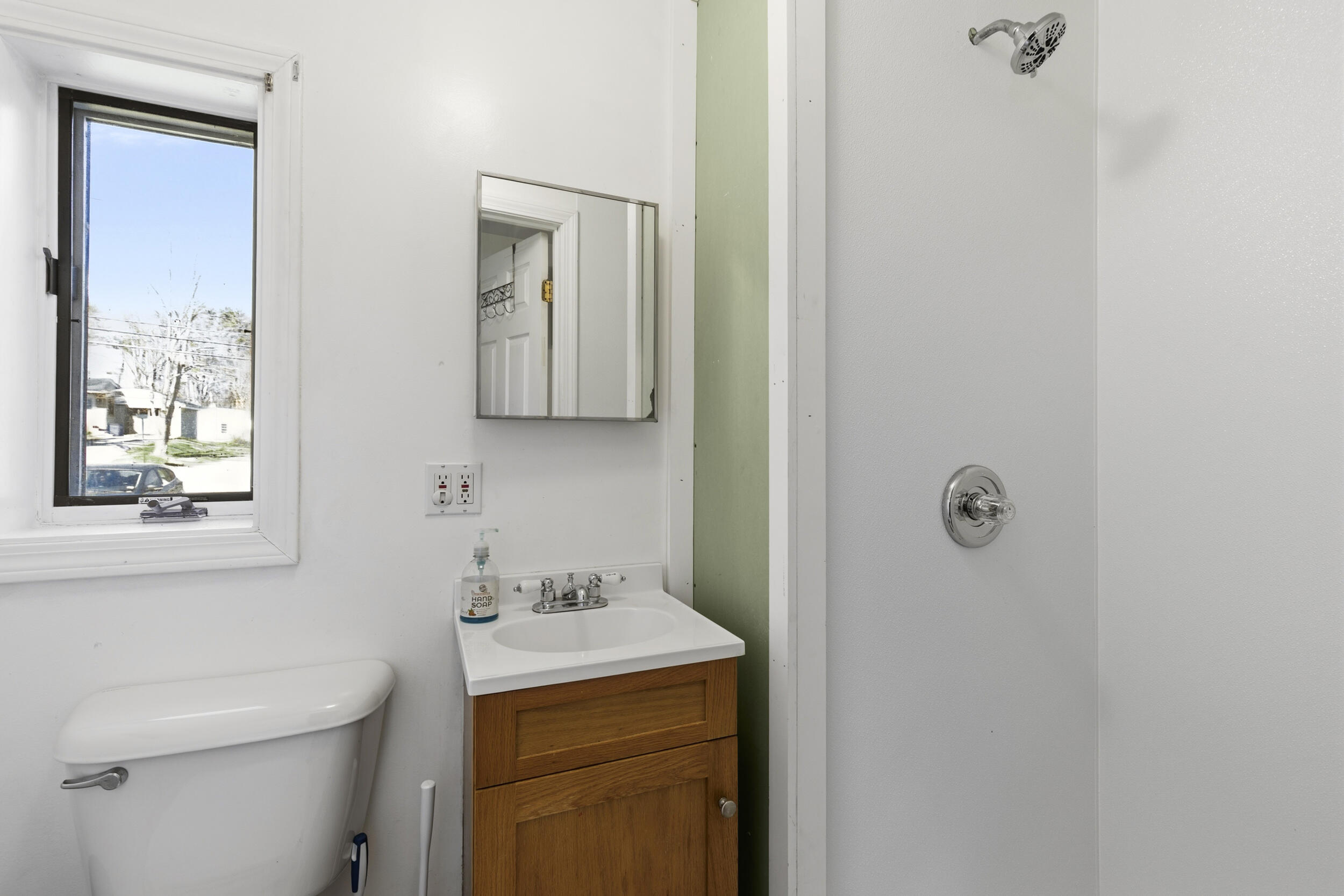 115 River Road Brunswick, ME 04011 - Photo 13 of 31