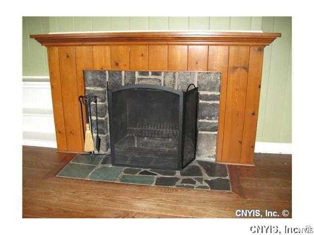 202 Halton Road De Witt, NY 13224 - Photo 13 of 21 Living Room