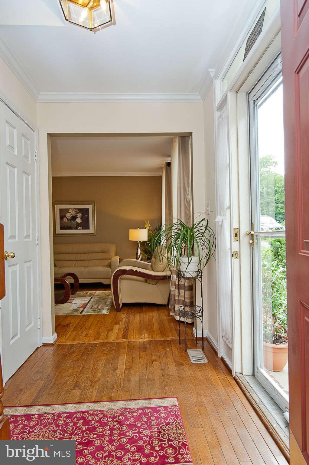 8542 Hooes Road Springfield, VA 22153 - Photo 3 of 30 Foyer