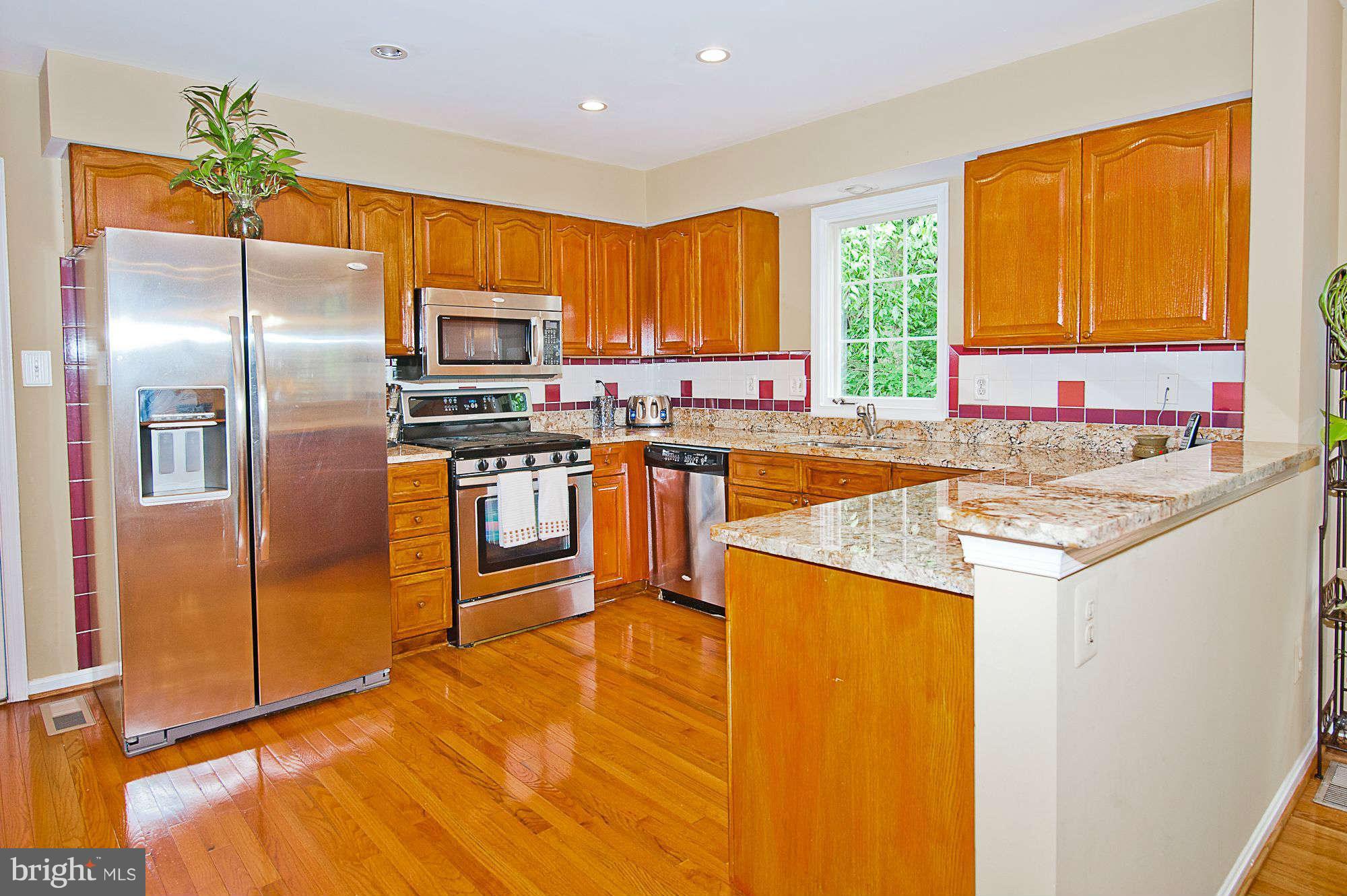 8542 Hooes Road Springfield, VA 22153 - Photo 9 of 30 Kitchen