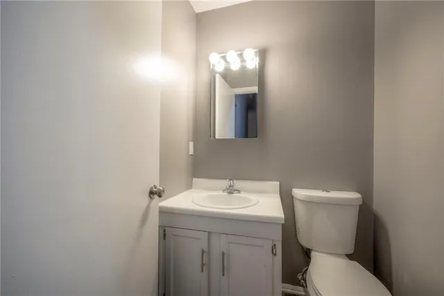 $210,000 | 9929 West 52nd Street, Merriam, KS 66203