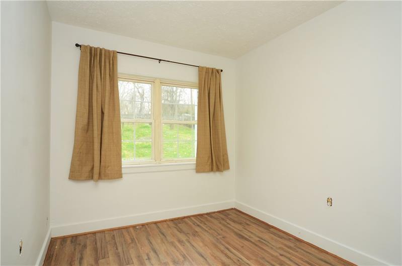 3104 Heights Road Aliquippa, PA 15001 - Photo 19 of 25 3rd bedroom main level