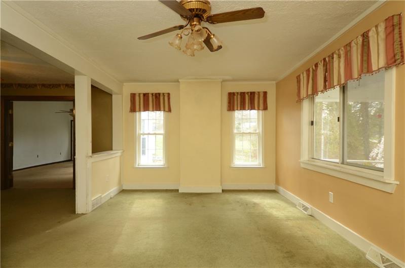 3104 Heights Road Aliquippa, PA 15001 - Photo 6 of 25 Gallery Image 6