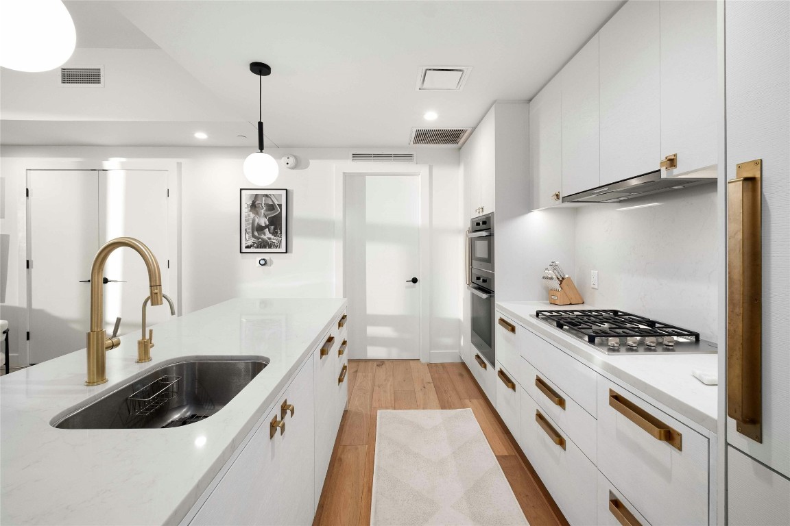 70 Rainey Street, Unit 1506 Austin, TX 78701 - Photo 3 of 33