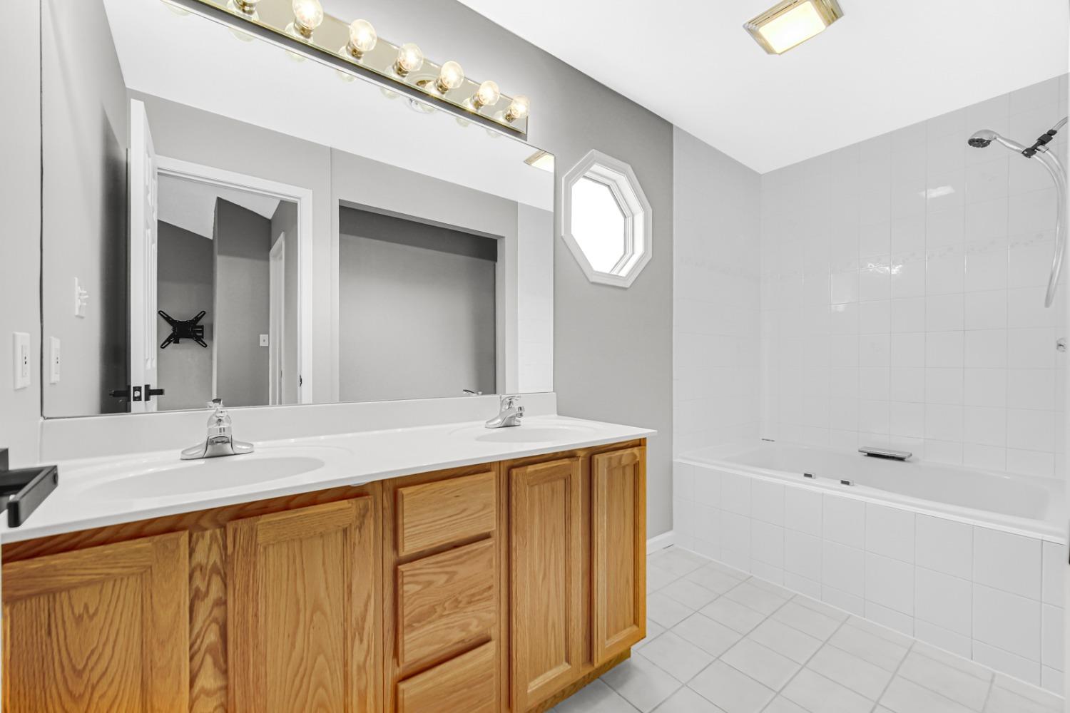 276 Spring Wood Court Porter, IN 46304 - Photo 16 of 24 1500x1000