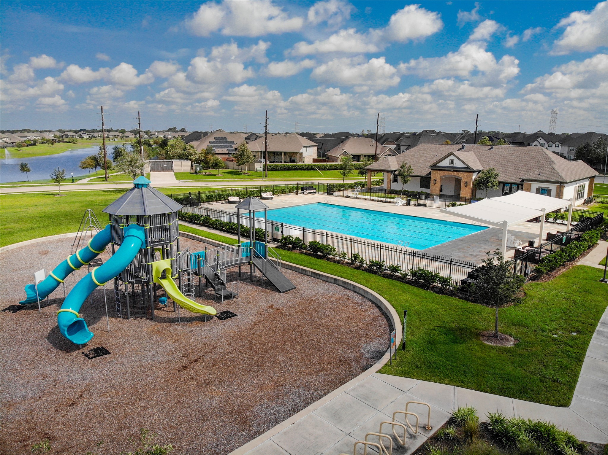 4802 Gingerwood Trace Lane Rosharon, TX 77583 - Photo 42 of 44 an aerial view of a with a park