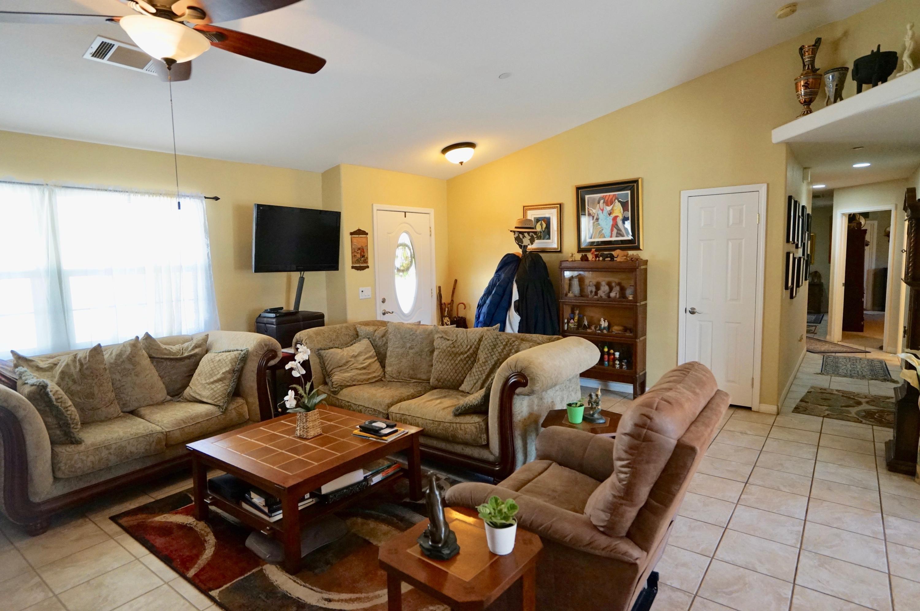 33319 Oracle Hill Road Palmdale, CA 93550 - Photo 17 of 60 DSC02640