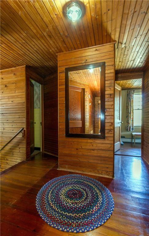 52 Ginn Point Road Owls Head, ME 04854 - Photo 15 of 32 Upstairs hallway.