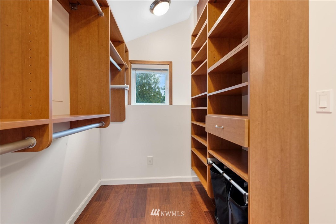 10602 231st Street Southwest Edmonds, WA 98020 - Photo 18 of 31 Gallery Image 18
