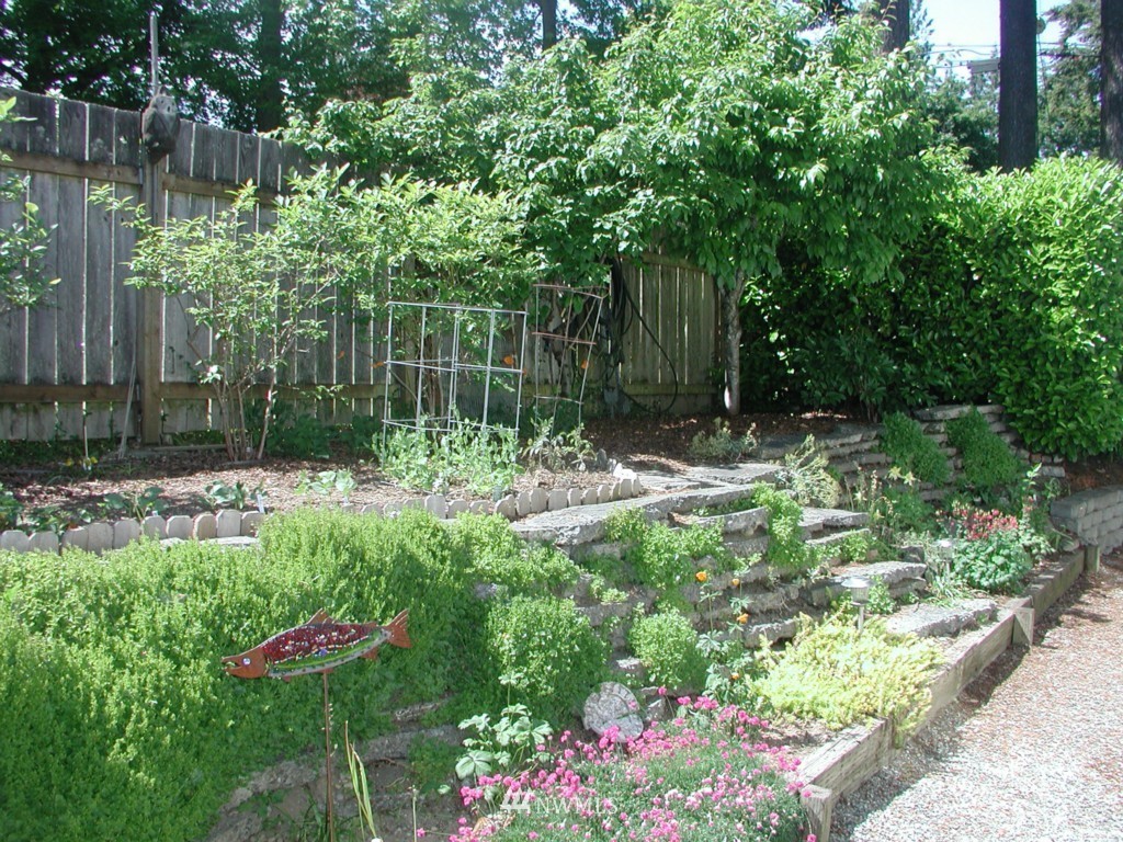 10602 231st Street Southwest Edmonds, WA 98020 - Photo 29 of 31 Gallery Image 29