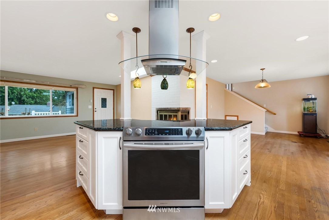 10602 231st Street Southwest Edmonds, WA 98020 - Photo 10 of 31 Gallery Image 10