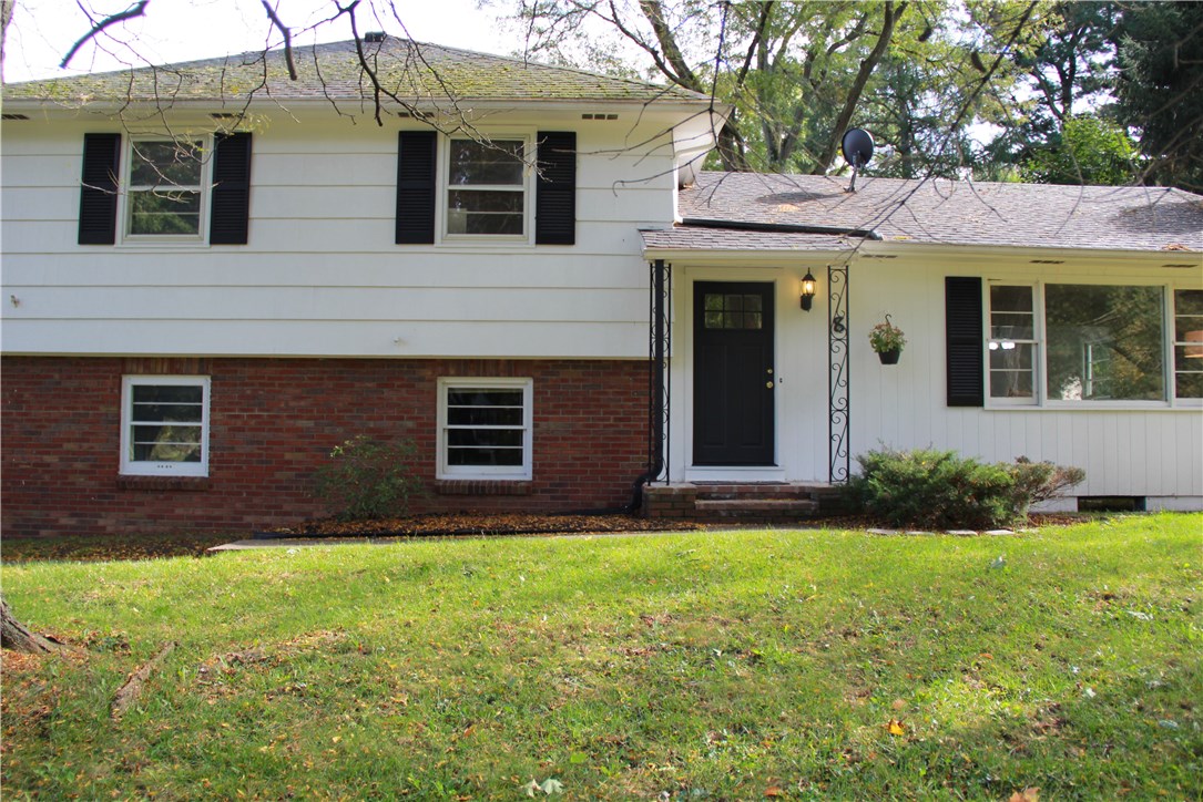 8 Crescent Road Perinton, NY 14450 - Photo 1 of 1