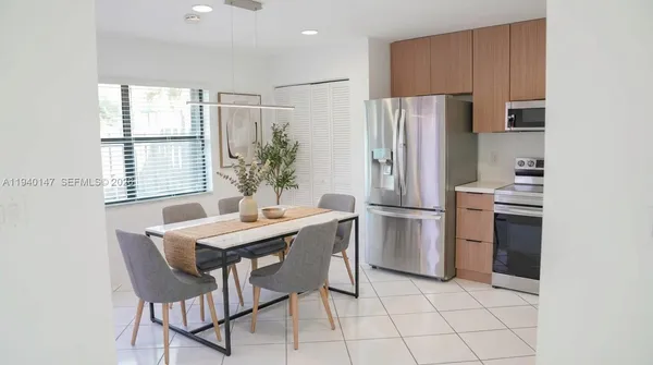 $570,000 | 9023 Southwest 113th Pl Circle West, Miami, FL 33176