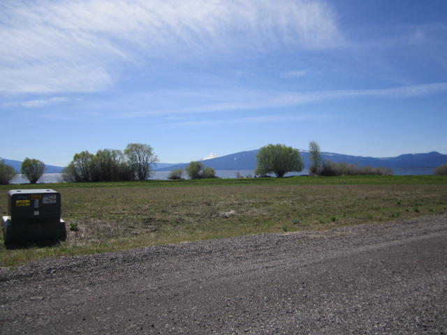 Clearview Drive Chiloquin, OR 97624 - Photo 8 of 14 a view of a field with an ocean