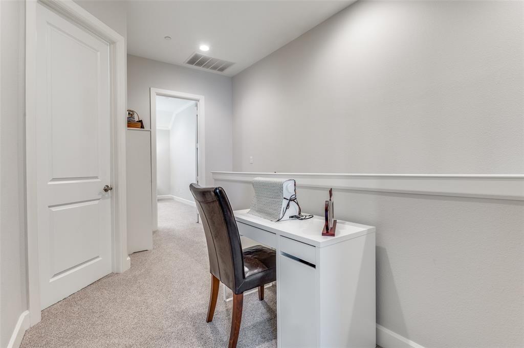 5038 Meridian Lane Addison, TX 75001 - Photo 23 of 26 3rd floor hallway
