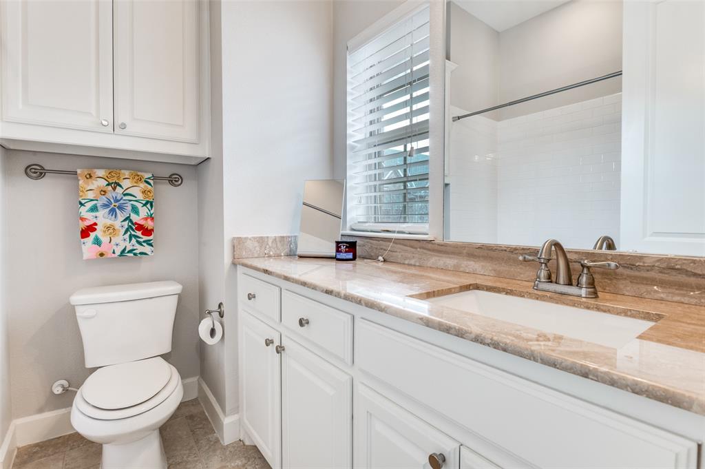 5038 Meridian Lane Addison, TX 75001 - Photo 25 of 26 ensuite bath