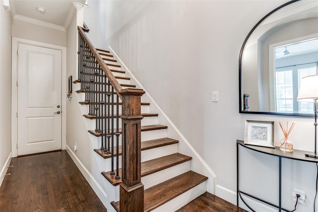 5038 Meridian Lane Addison, TX 75001 - Photo 3 of 26