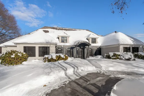 $2,495,000 | 6 Dairy Farm Lane, Wayland, MA 01778