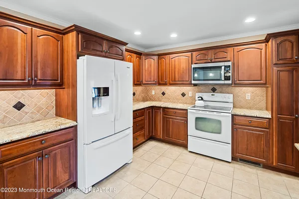 $2,900 | 701 Northampton Boulevard, Toms River, NJ 08757