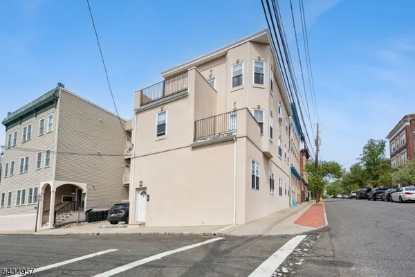 $4,600 | 1 Grant Street, Montclair, NJ 07042