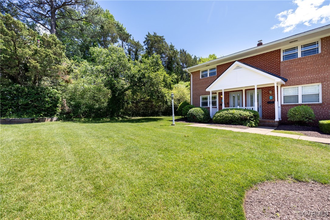 3109 North Parham Road, Unit 1 Henrico, VA 23294 - Photo 3 of 26 View of grassy yard