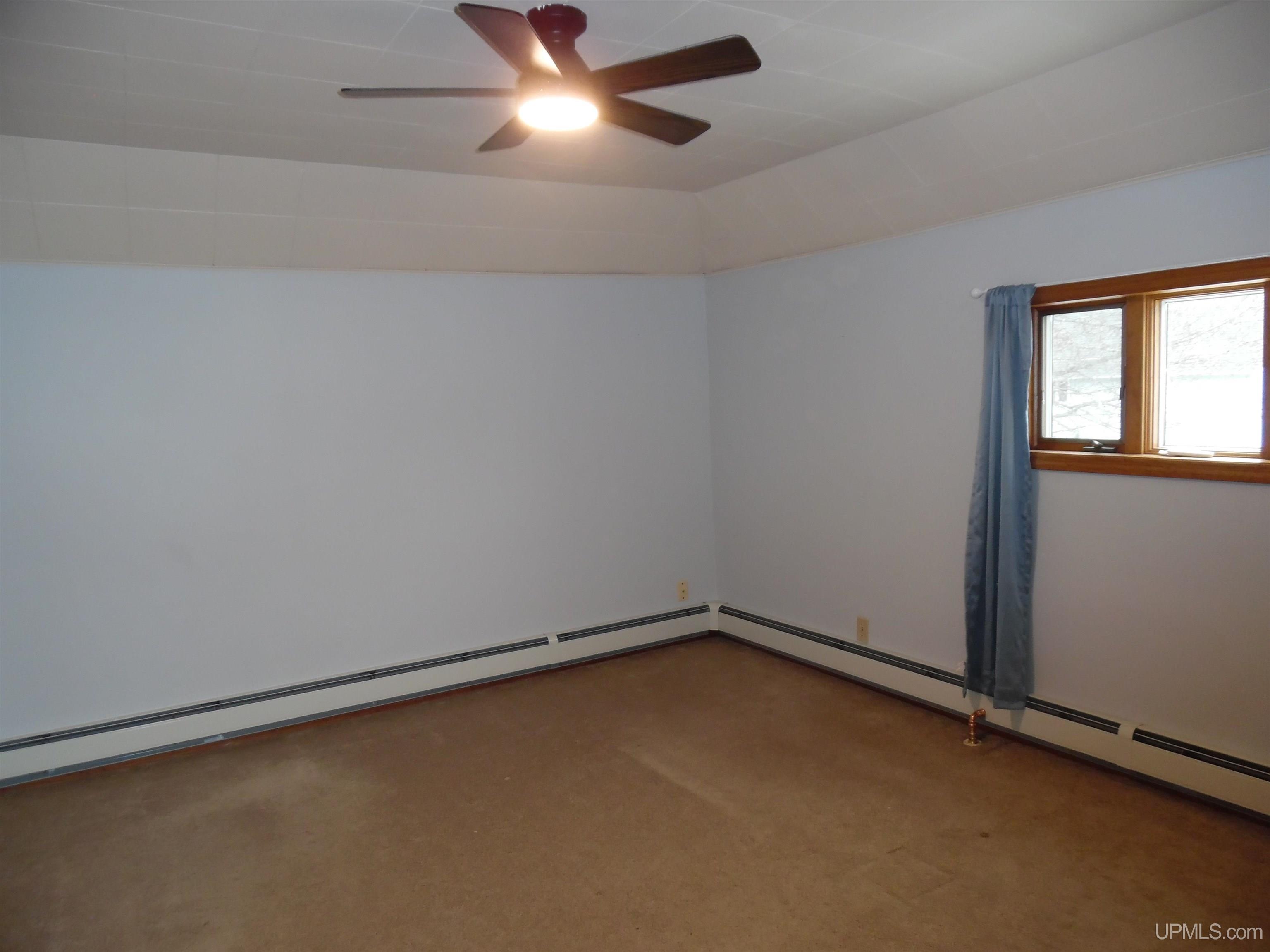 440 Kearsarge Street Laurium, MI 49913 - Photo 13 of 38
