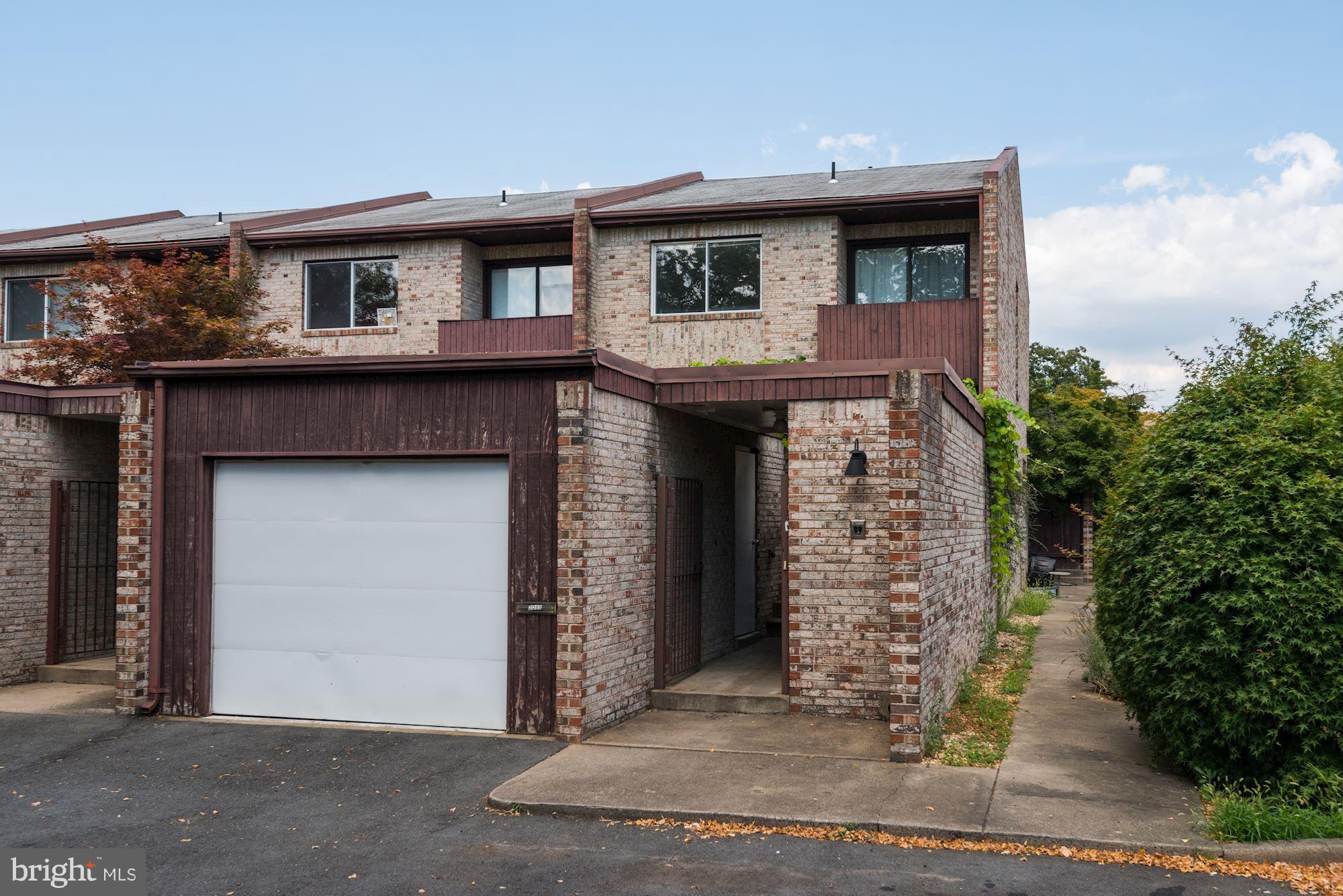 2045 North Glebe Road Arlington, VA 22207 - Photo 2 of 19 Exterior (Front)