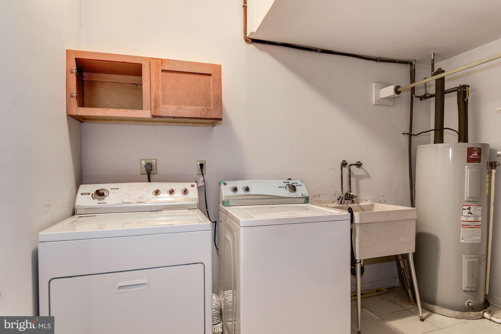 2045 North Glebe Road Arlington, VA 22207 - Photo 17 of 19 Laundry