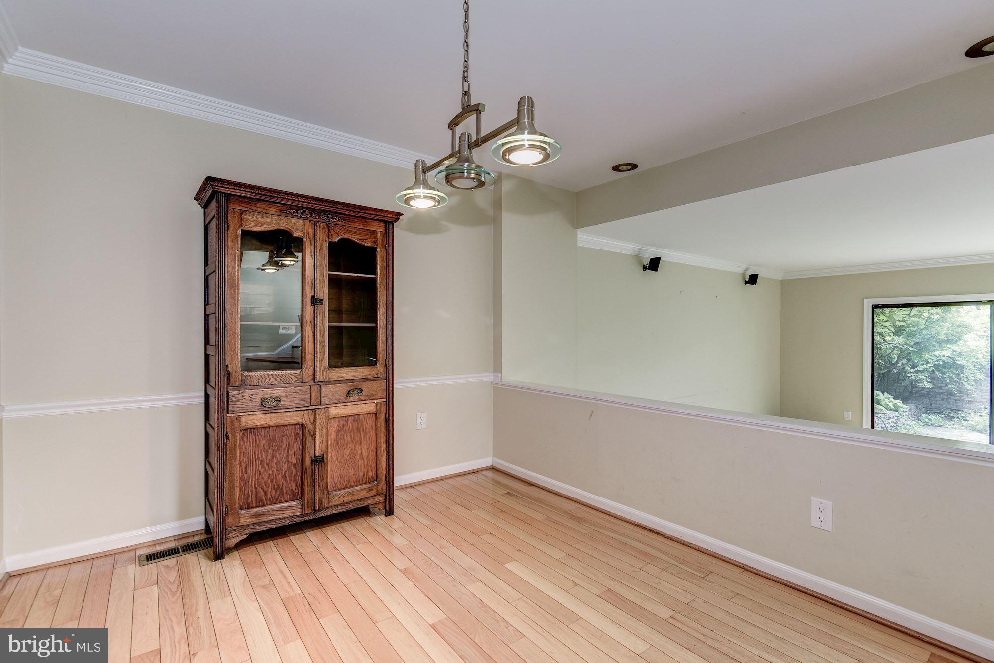 2045 North Glebe Road Arlington, VA 22207 - Photo 9 of 19 Dining Room